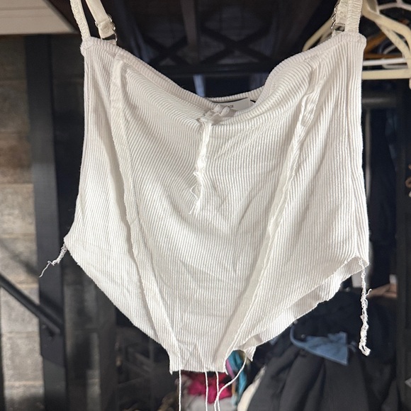 SAMI MIRO VINTAGE White Ribbed Top - Picture 2 of 7